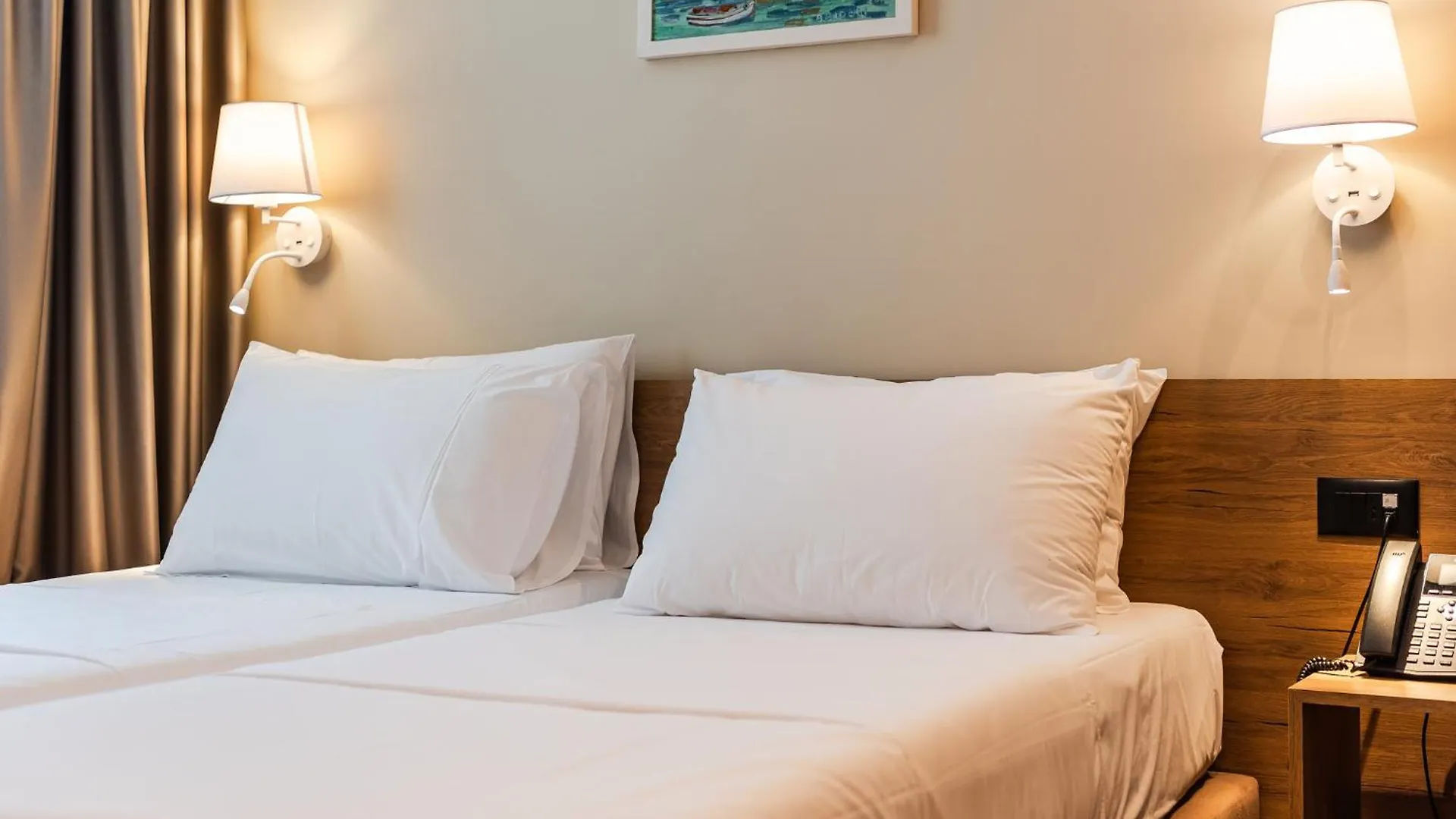 ****  Aragosta Hotel Durrës Albánia