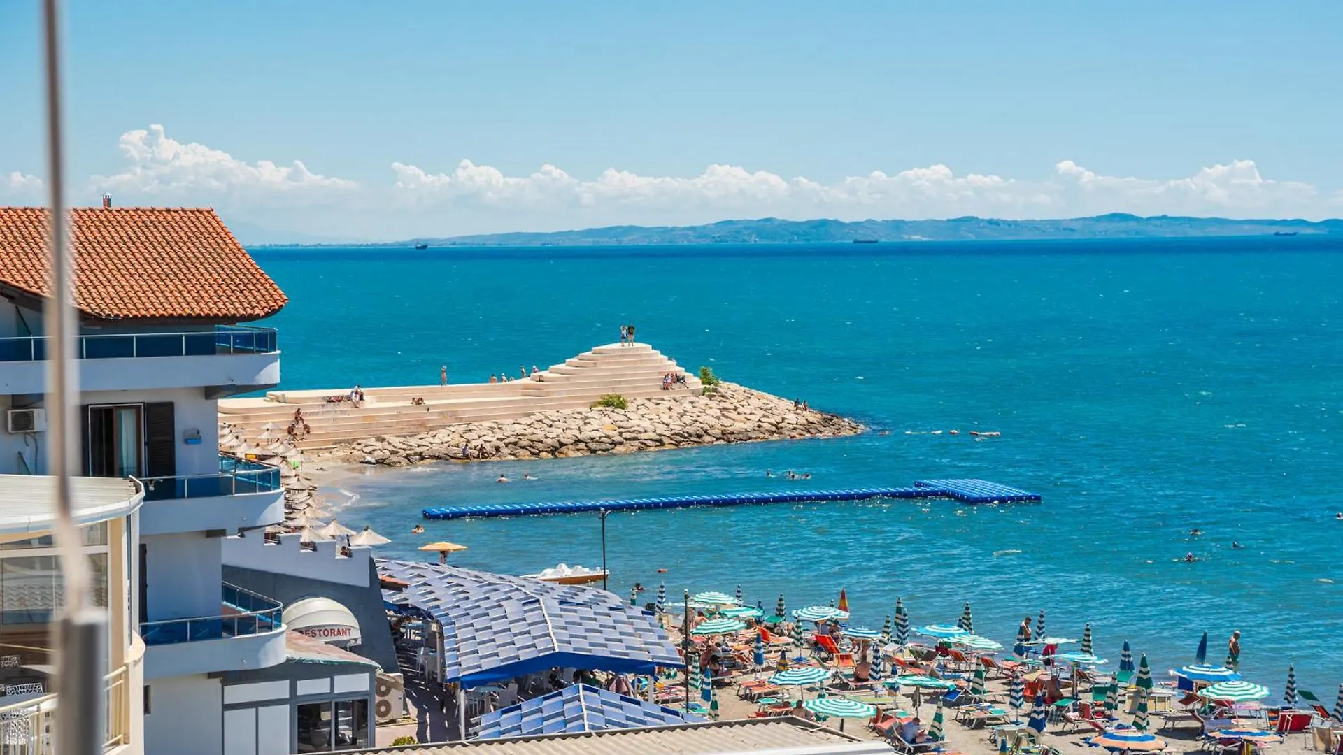 Aragosta Hotel Durrës Albánia