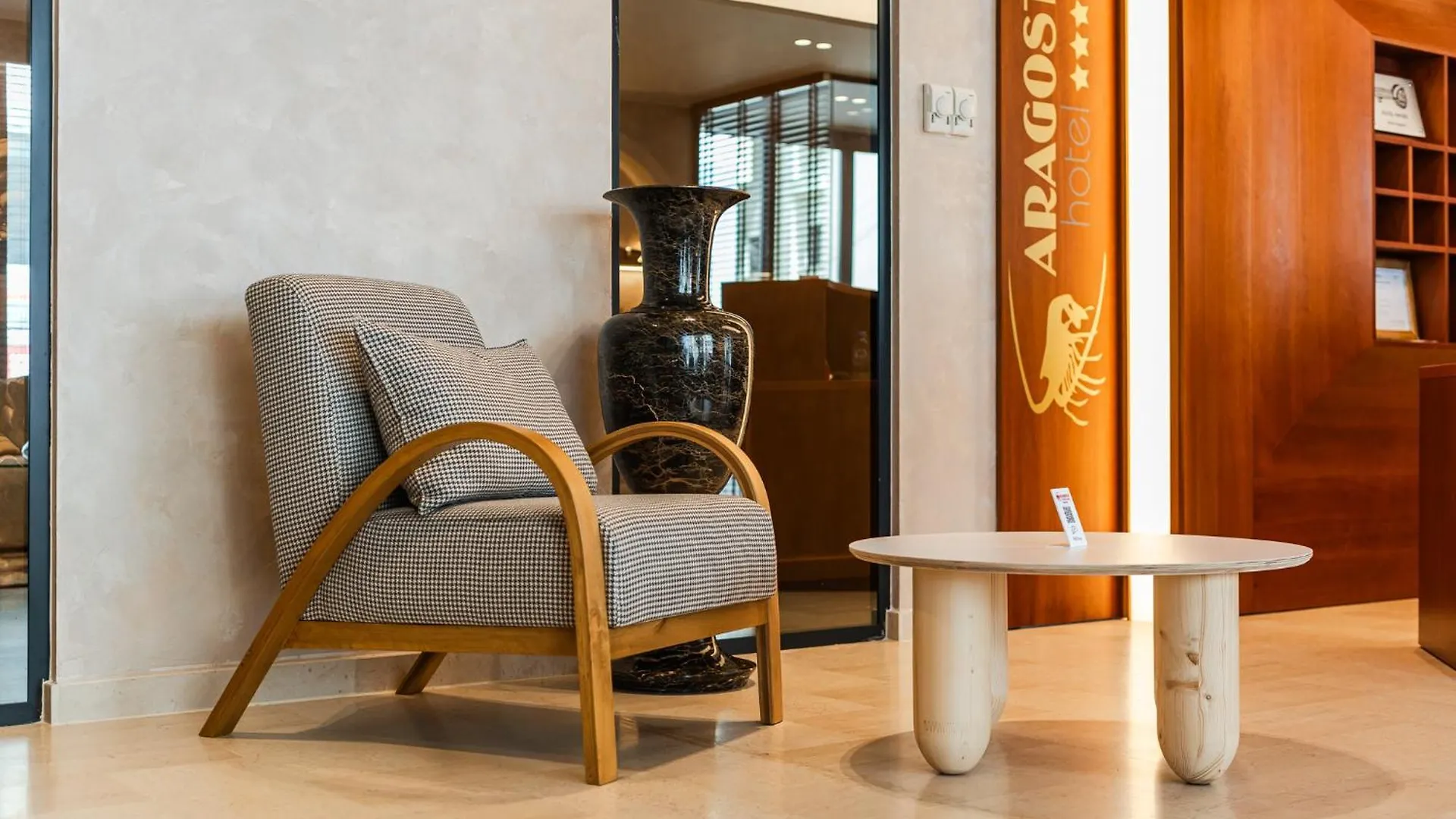 Aragosta Hotel Durrës Albánia