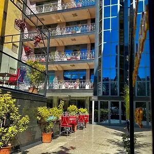 **** Otel Elysee Arnavutluk